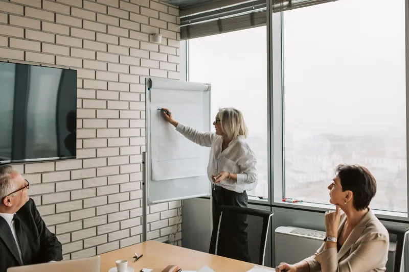 The Generalist Premium: Why Breadth of Expertise Commands Higher Fees Than Depth Alone
