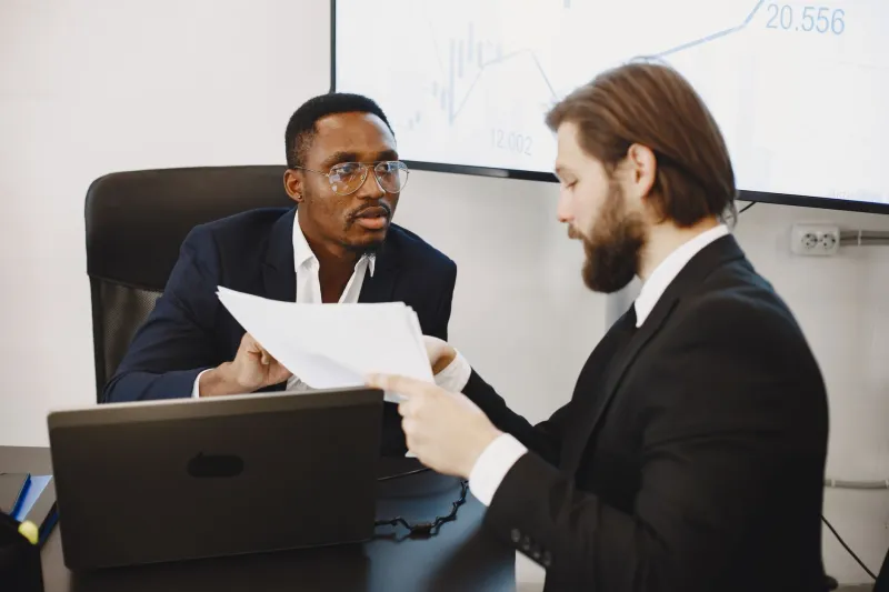 Guarded Genius: The Hidden Forces Keeping Expert Peers Apart—and the Price They Pay for It