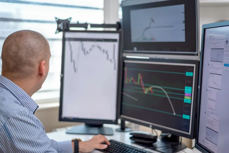 Spread Too Thin: The Hidden Financial Penalty of Platform Proliferation for Working Experts
